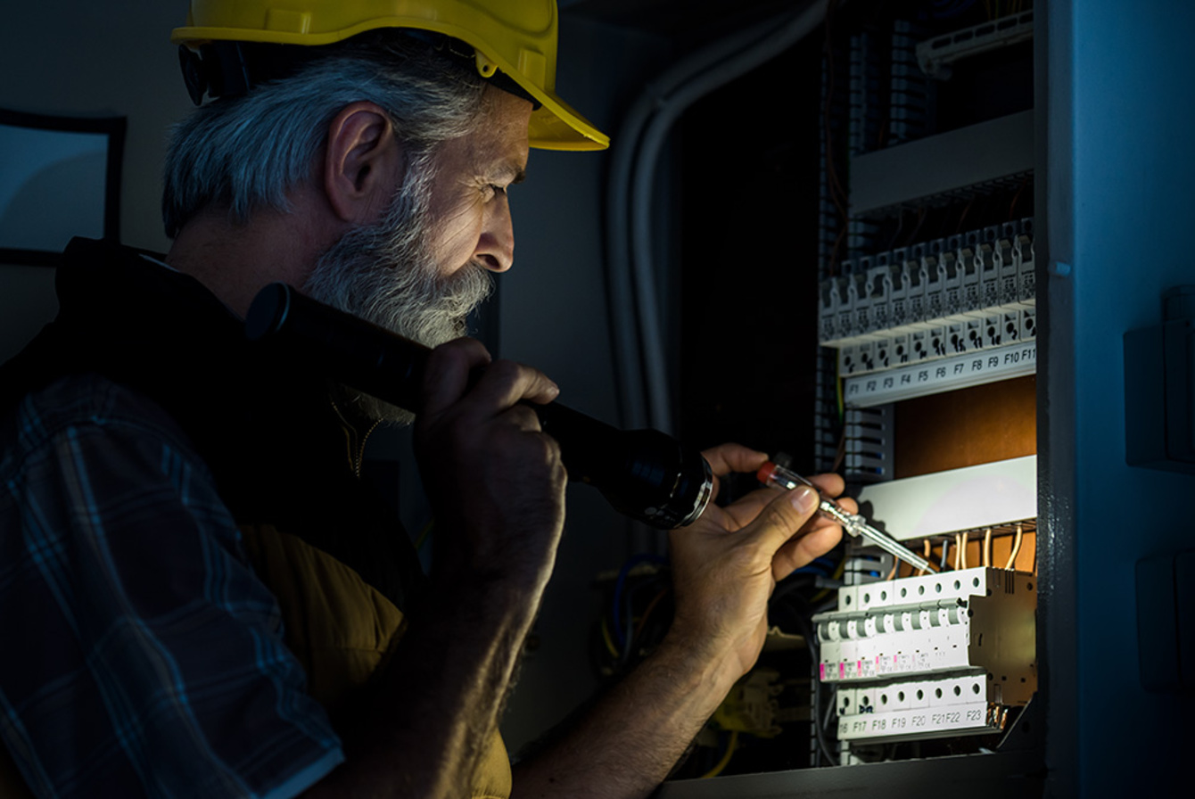 Über­spannungs­schutz bei Elektro Petrat / Dominic Petrat e.K. in Obertshausen